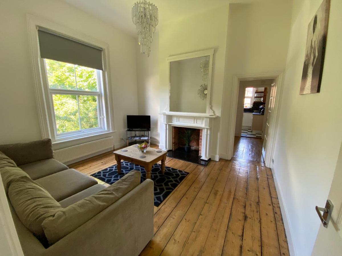 Lovely 2 Bedroom Flat Wifi Close To The Beach Bournemouth Eksteriør bilde